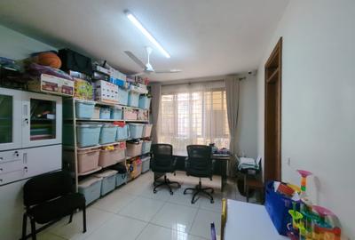 5 Bed Villa with En Suite in Lavington - 3