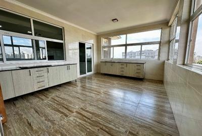 4 Bed Apartment with En Suite at Westlands Area