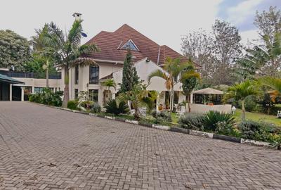 7 Bed House with En Suite in Karen