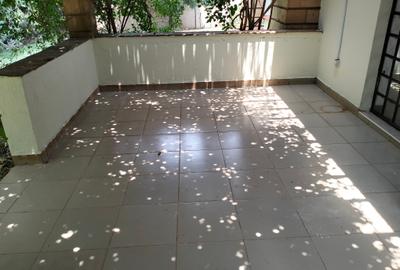 4 Bed Townhouse with En Suite in Kitisuru - 2