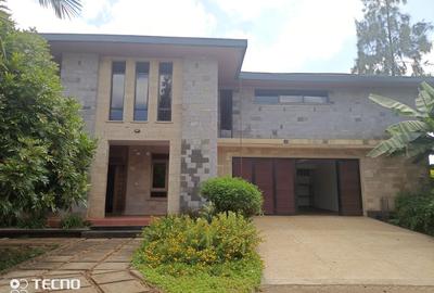 5 Bed Townhouse with En Suite in Gigiri