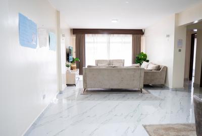 4 Bed Apartment with En Suite in Parklands - 4