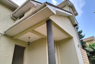 4 Bed Townhouse with En Suite in Kitisuru