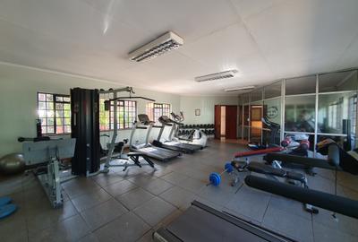 Serviced 3 Bed Apartment with En Suite in Spring Valley - 2