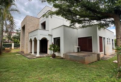 4 Bed Townhouse with En Suite in Lavington