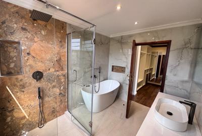 4 Bed House with En Suite in Karen