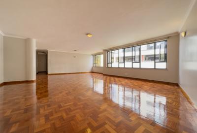 3 Bed Apartment with En Suite at Riverside