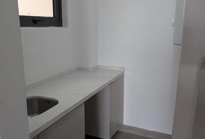 3 Bed Apartment with En Suite at Riverside Square - 4