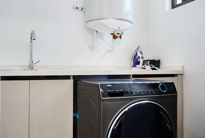 Serviced 3 Bed Apartment with En Suite at Riverside - 4
