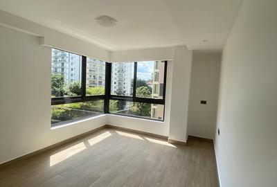 3 Bed Apartment with En Suite at Riverside Drive - 3