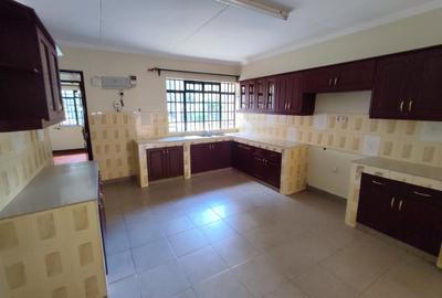 4 Bed House with En Suite in Karen