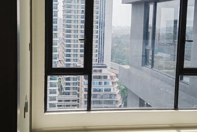 1 Bed Apartment with En Suite at Westlands Road - 3