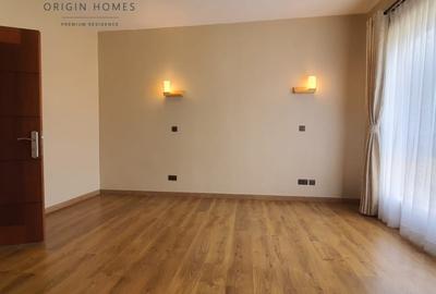 3 Bed Apartment with En Suite at Lavington