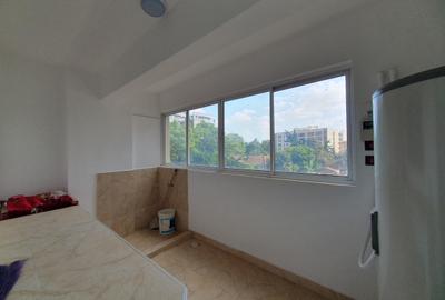 4 Bed Apartment with En Suite in General Mathenge - 3