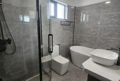 4 Bed Apartment with En Suite at Oloitoktok Road