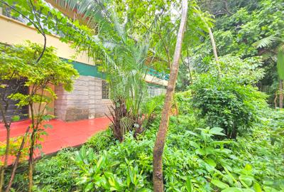 4 Bed House with En Suite at Lavington Green. - 4