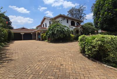 4 Bed House with En Suite in Runda