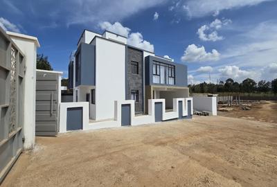 5 Bed House with En Suite in Kamangu