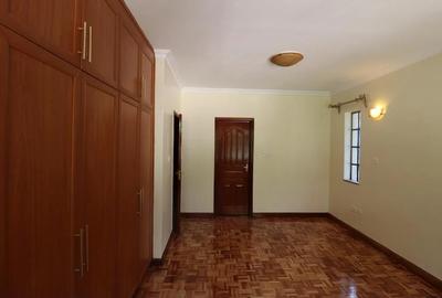 4 Bed Townhouse with En Suite at Convent Drive