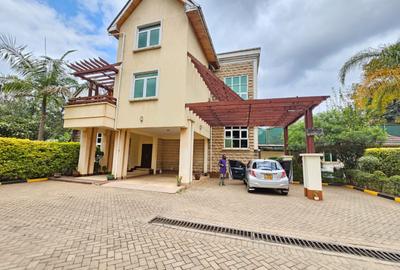 5 Bed Villa with En Suite in Lavington - 3