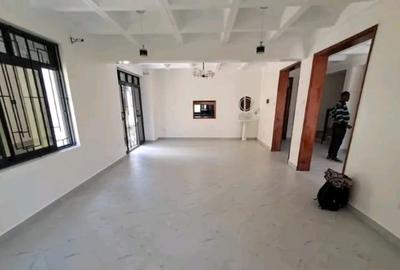 5 Bed Townhouse with En Suite in Syokimau - 3