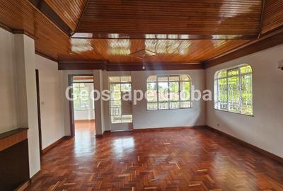 5 Bed House with En Suite in Runda - 2