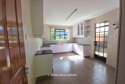 4 Bed Townhouse in Kiambu Road - 4