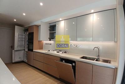 5 Bed House in Kyuna - 2