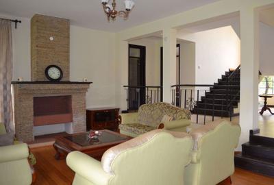 5 Bed Townhouse with En Suite in Karen