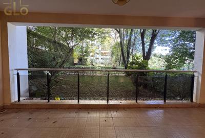 3 Bed Apartment with En Suite in Riverside