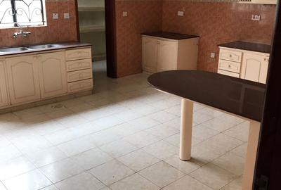 5 Bed Townhouse with Staff Quarters in Spring Valley - 4