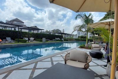 5 Bed House with Swimming Pool in Runda