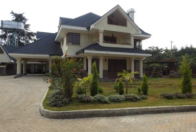 7 Bed Villa with En Suite at Windy Ridge