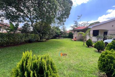 2 Bed House with Garden in Runda