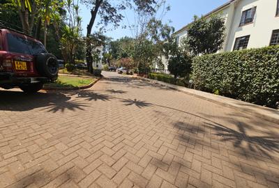 3 Bed Apartment with En Suite in Muthaiga