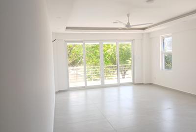 2 Bed Apartment with En Suite in Nyali Area - 2
