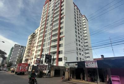 1 Bed Apartment with Gym at Wood Avenue
