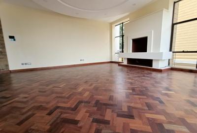 5 Bed Townhouse with En Suite in Lavington