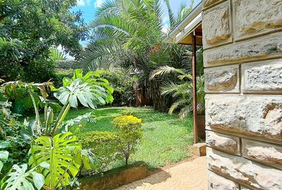 2 Bed House with Garden in Lavington - 2
