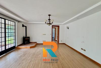 4 Bed Townhouse with En Suite in Rosslyn