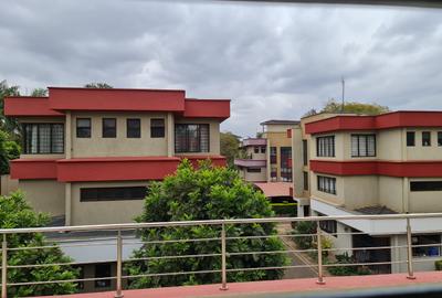 5 Bed Townhouse with En Suite at Convent Road - 2