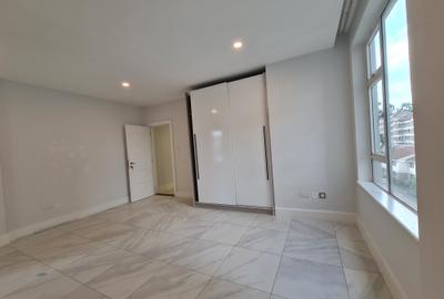 1 Bed Apartment with En Suite at Rhapta Road - 4