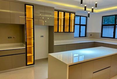 5 Bed Villa with En Suite in Karen - 2