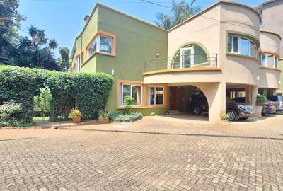 4 Bed Townhouse with En Suite at Riverside Drive