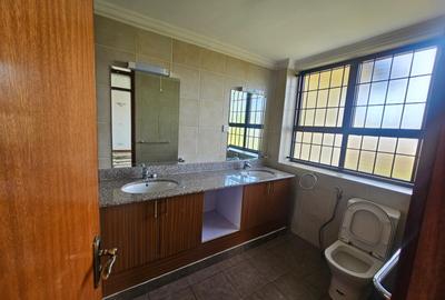 4 Bed Townhouse with En Suite in Runda - 4