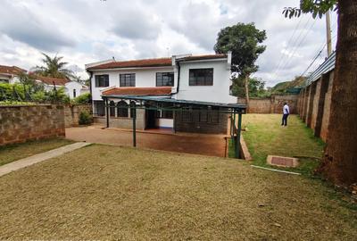 4 Bed House with En Suite at Lavington Green