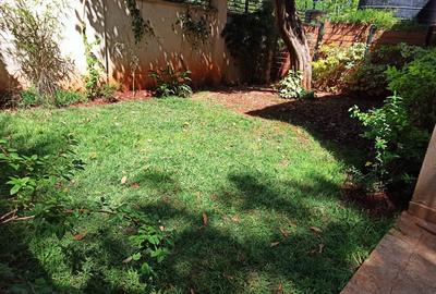 5 Bed Townhouse with En Suite in Lavington