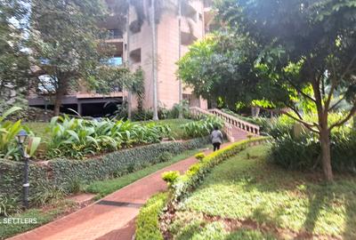 Furnished 3 Bed Apartment with En Suite at Brookside Gardens - 2