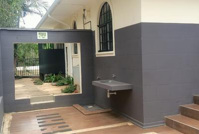4 Bed Townhouse with En Suite in Nyari