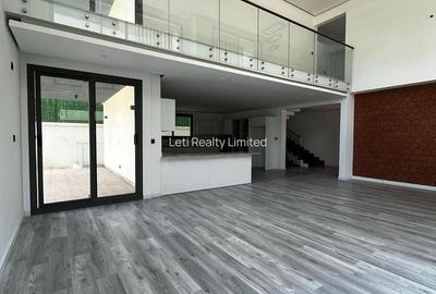 5 Bed Townhouse with En Suite in Lavington - 3